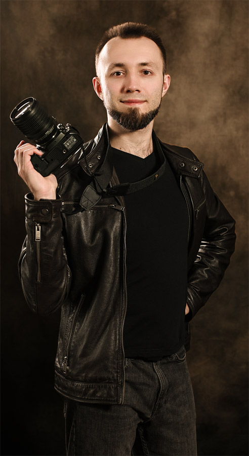 Jarosław z aparatem fotograficznym